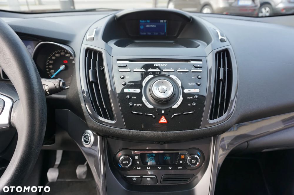 Ford Kuga 2.0 TDCi 2x4 Titanium - 34