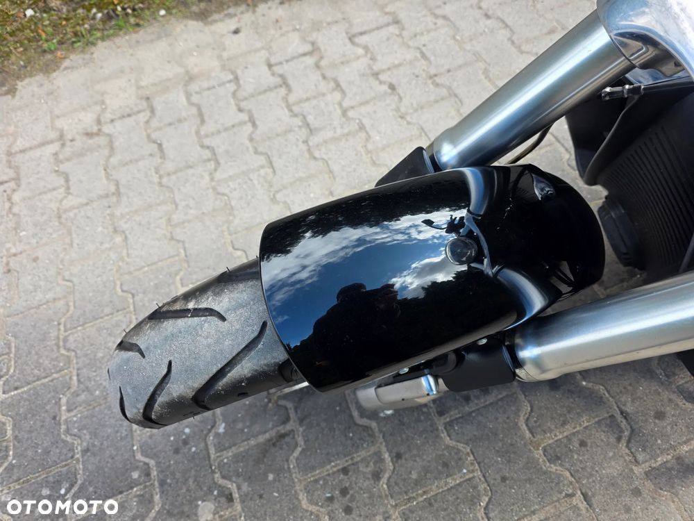 Harley-Davidson V-Rod Muscle - 34