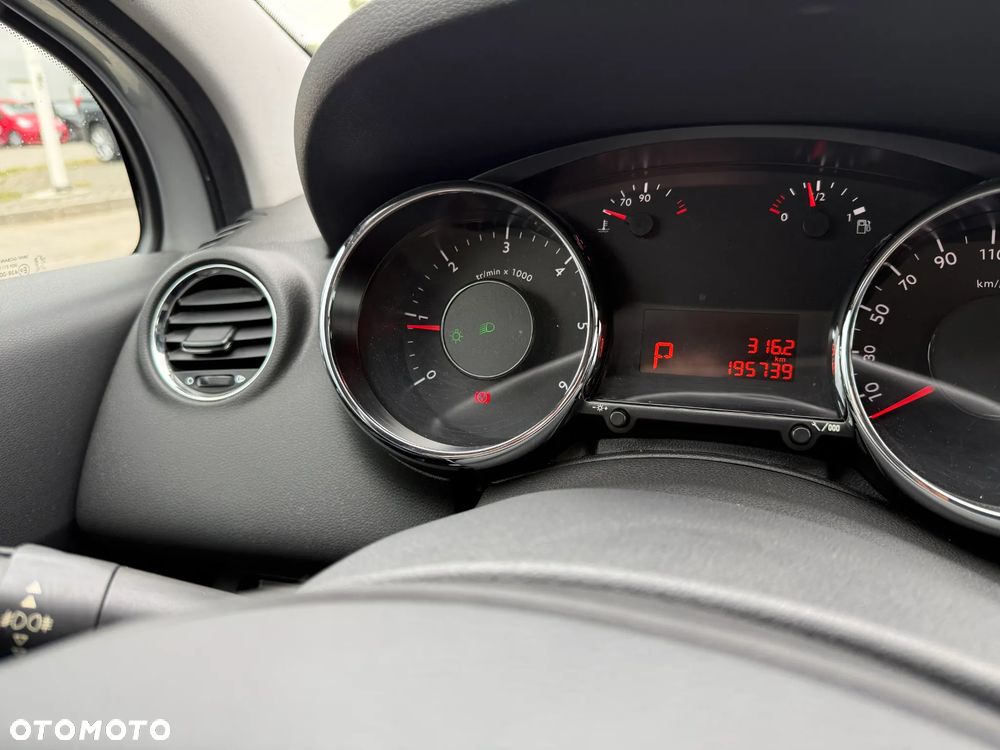 Peugeot 3008 2.0 HDi Allure - 24