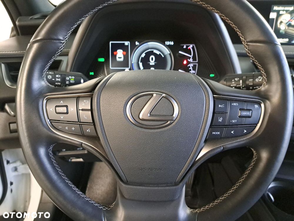 Lexus UX - 21