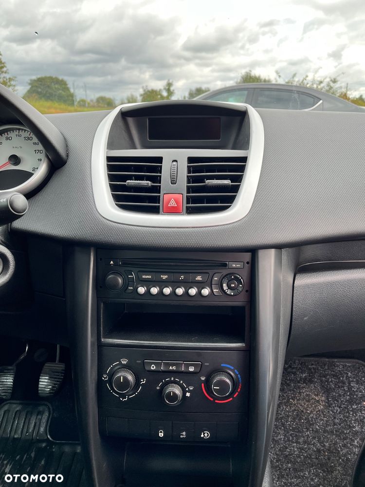Peugeot 207 1.4 Trendy - 10