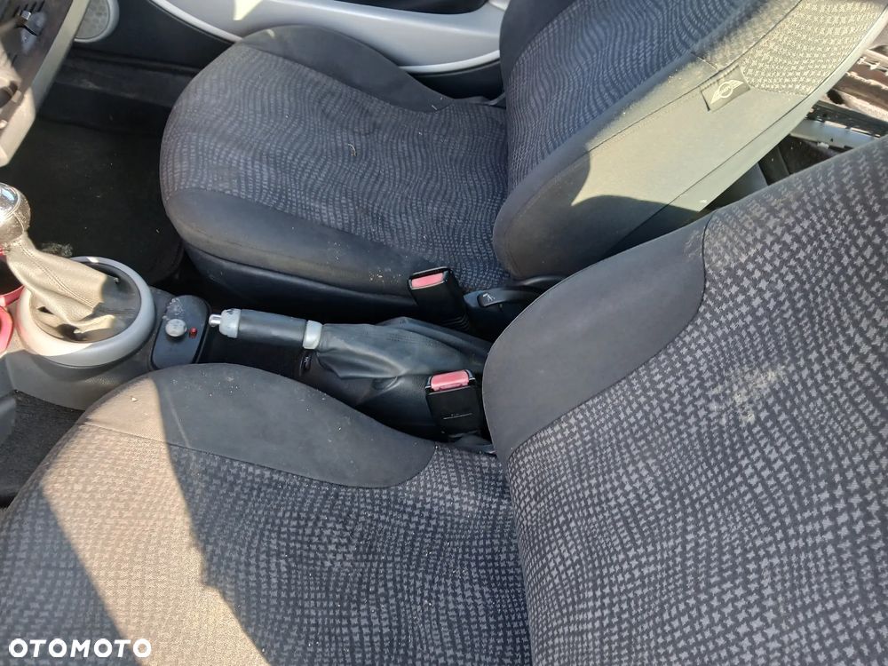 MINI COOPER 851 R50 fotel fotele kanapa deska kokpit podsufitka boczek boczki klamka podłokietnik - 6