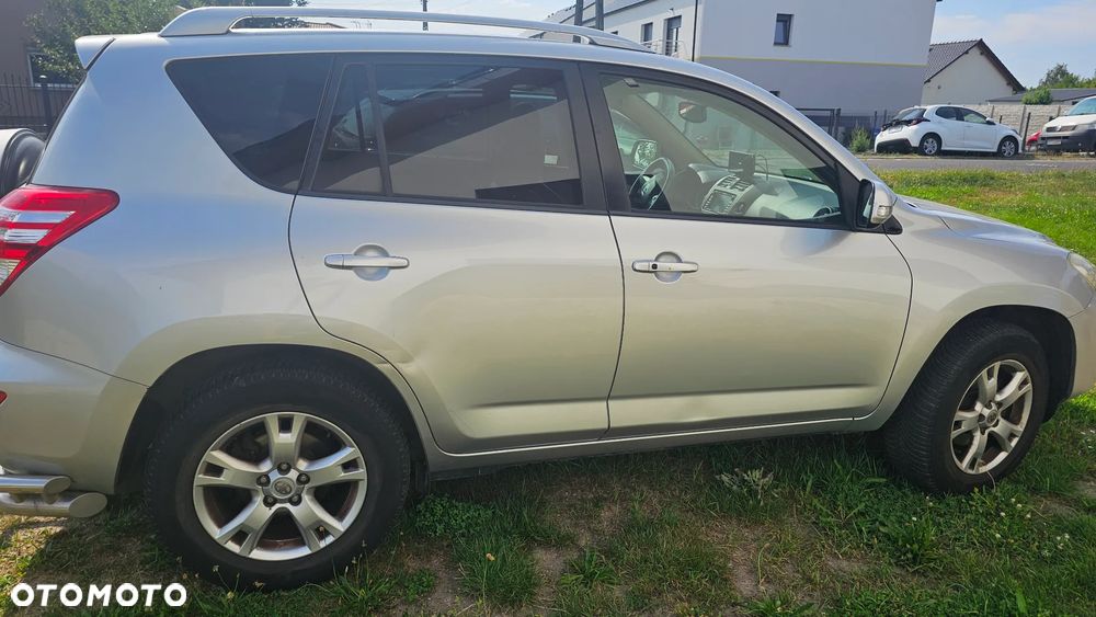 Toyota RAV4 - 6