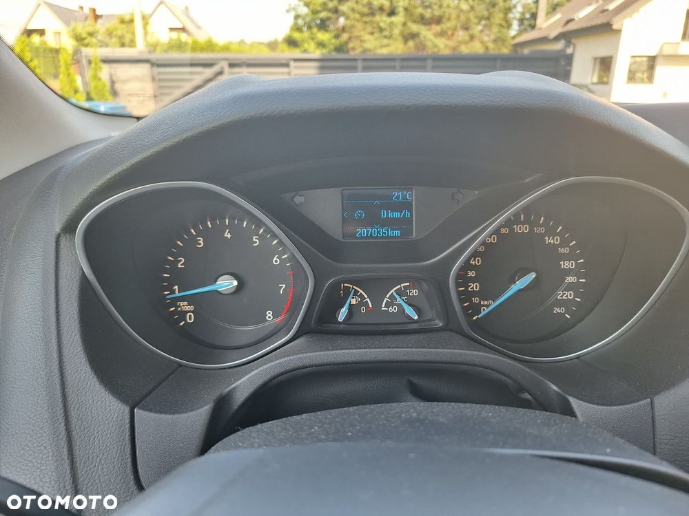 Ford Focus 1.6 Trend - 12