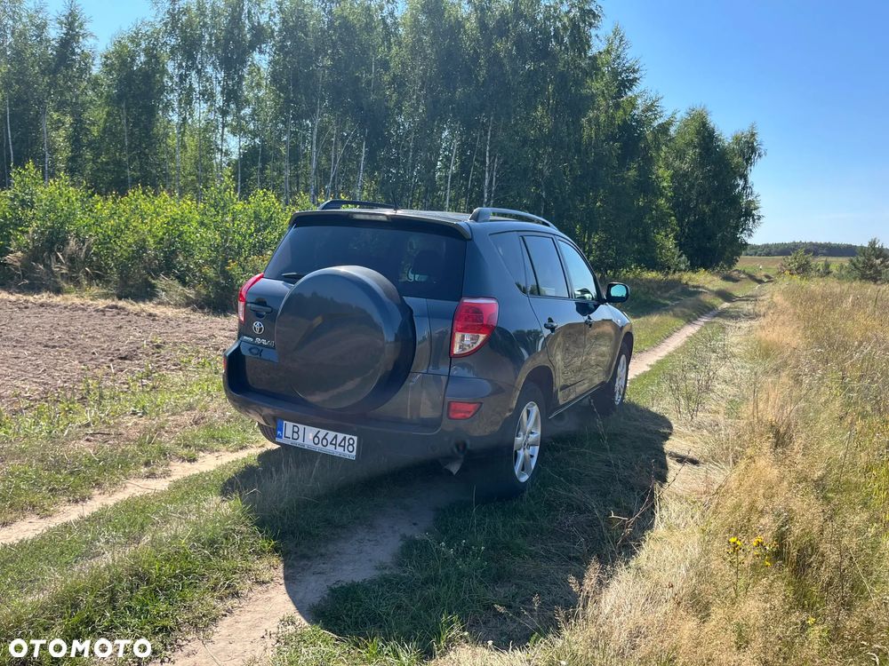 Toyota RAV4 - 9