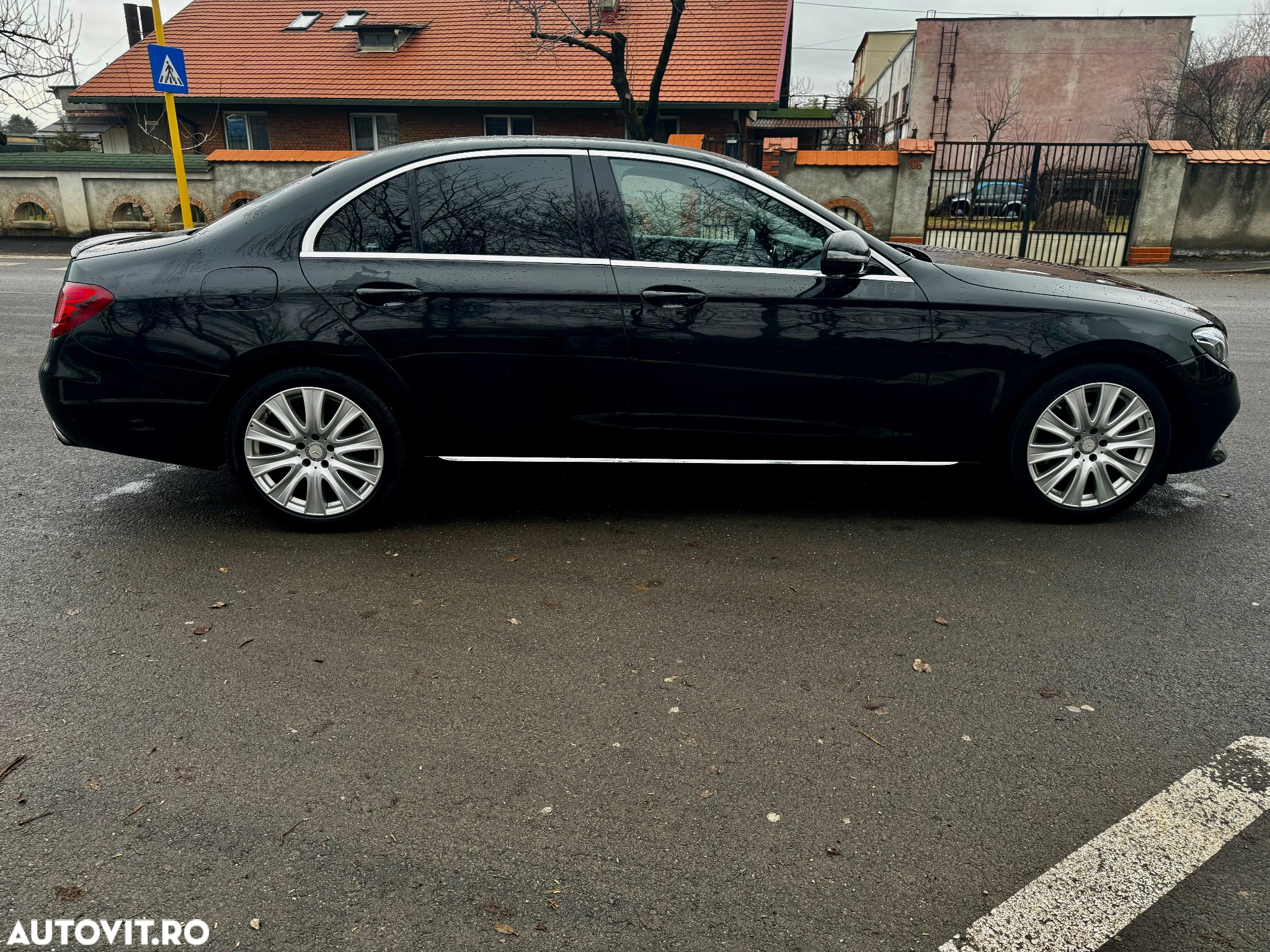 Mercedes-Benz E 220 d Aut. - 15