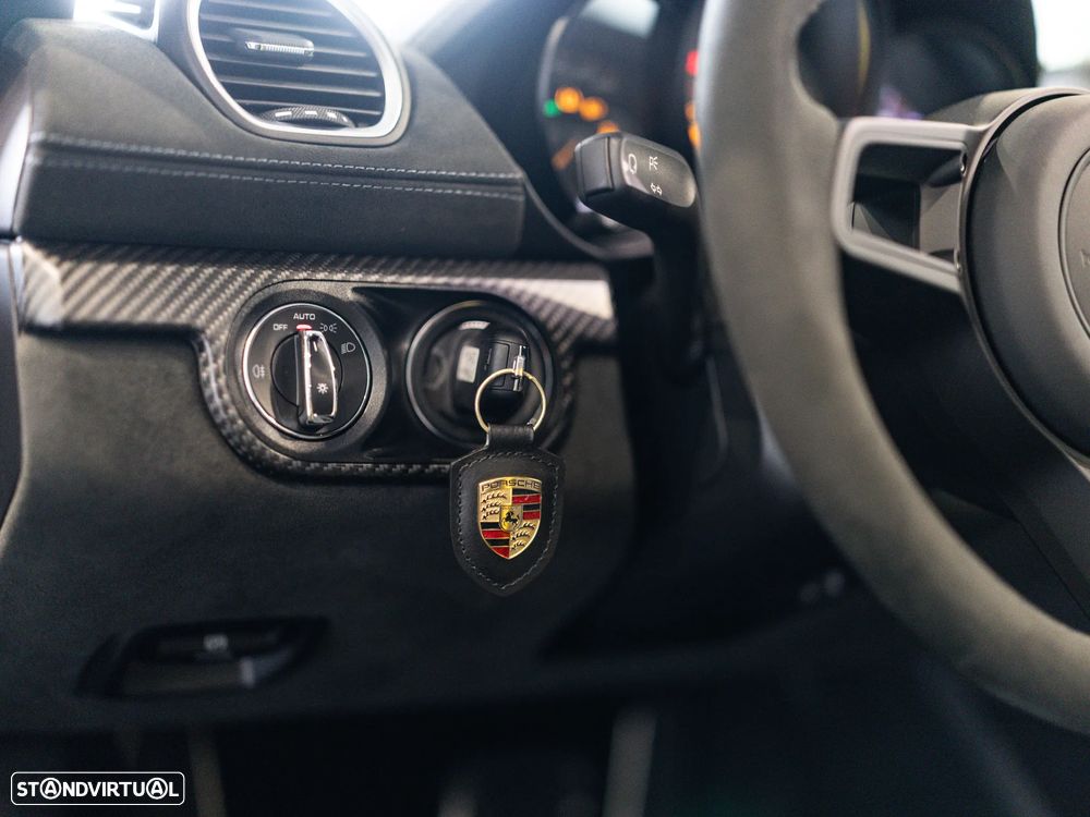 Porsche 718 Spyder - 40