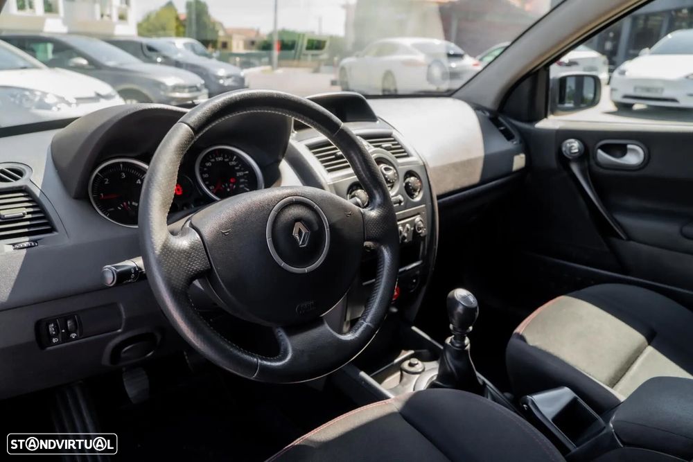 Renault Mégane Break 1.5 dCi Confort - 11