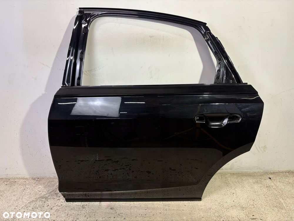 DRZWI TYLNE LEWE AUDI A8 D5 4N