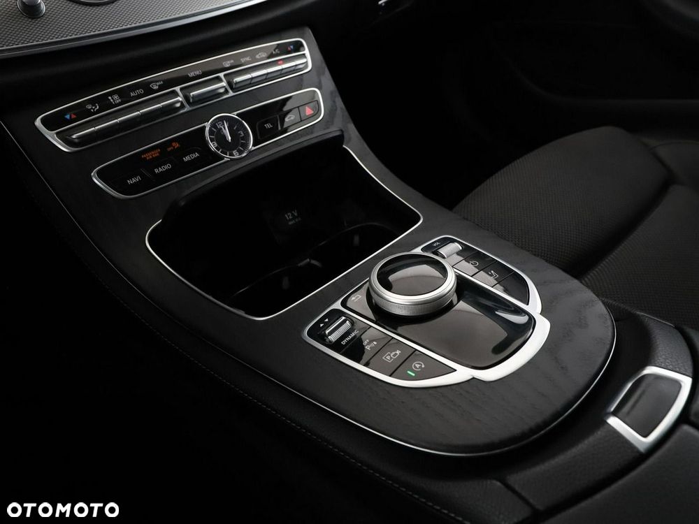 Mercedes-Benz Klasa E 200 d 9G-TRONIC AMG Line - 31