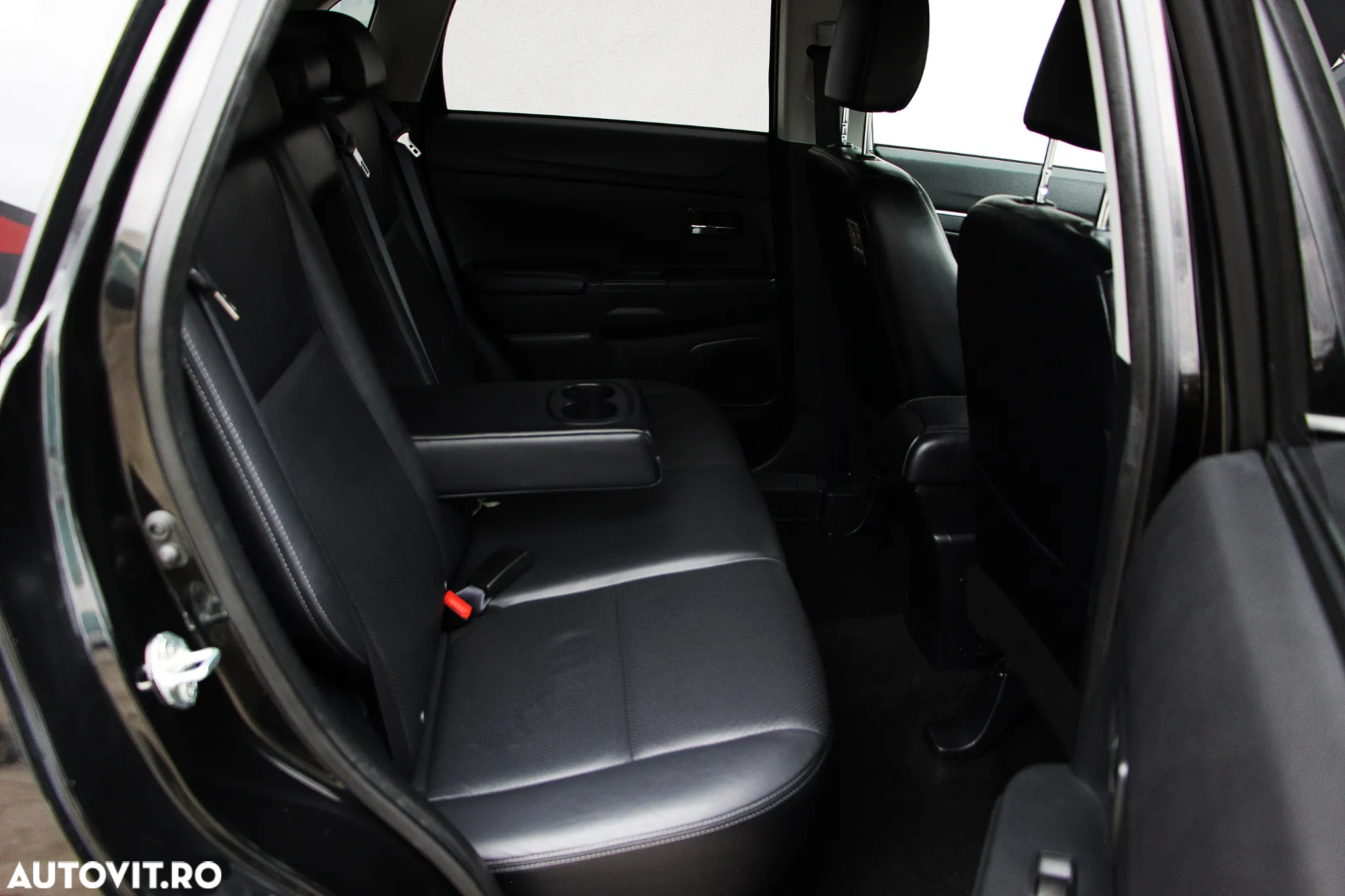 Mitsubishi ASX 1.8 DI-D 4WD Instyle - 8