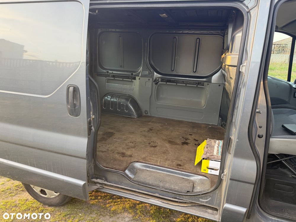 Opel Vivaro - 12