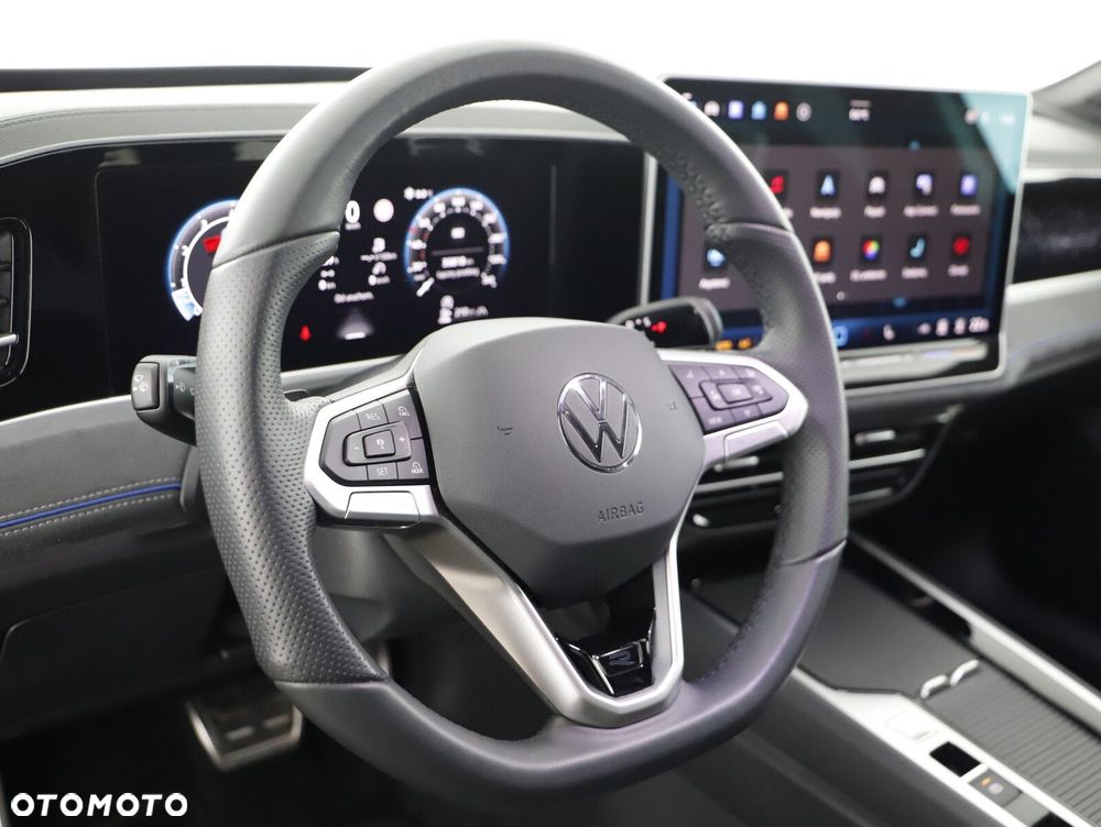 Volkswagen Passat - 12