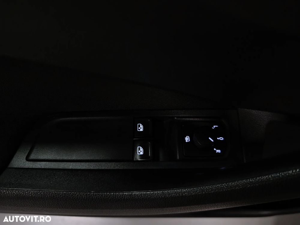 Skoda Scala 1.0 TSI Essence - 25