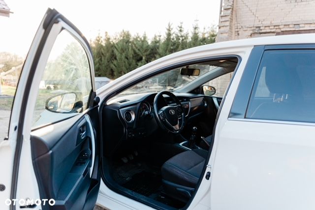Toyota Auris 1.4 D-4D Comfort - 14