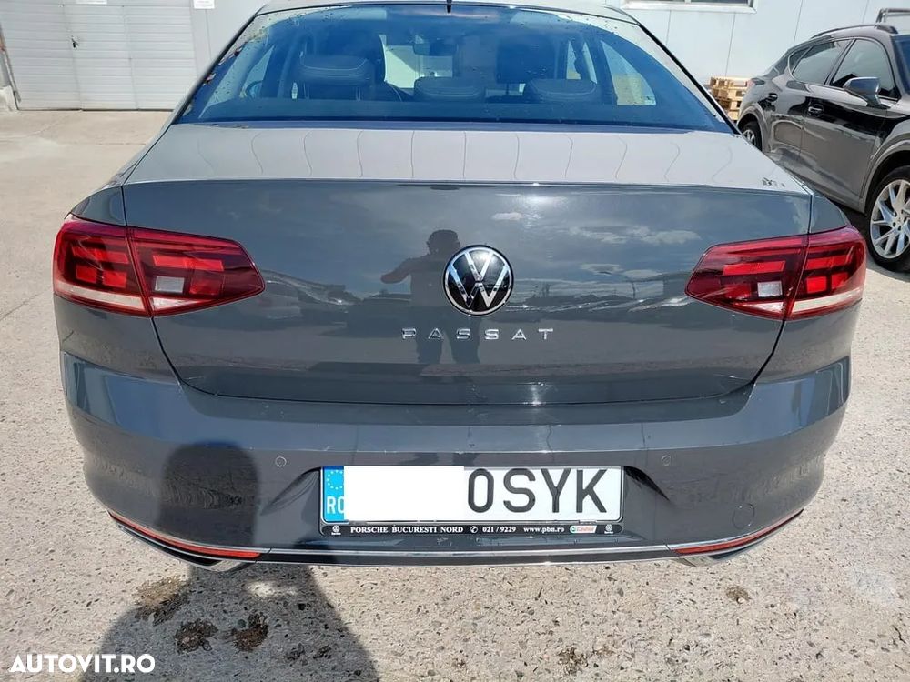 Volkswagen Passat 2.0 TDI DSG Highline - 10