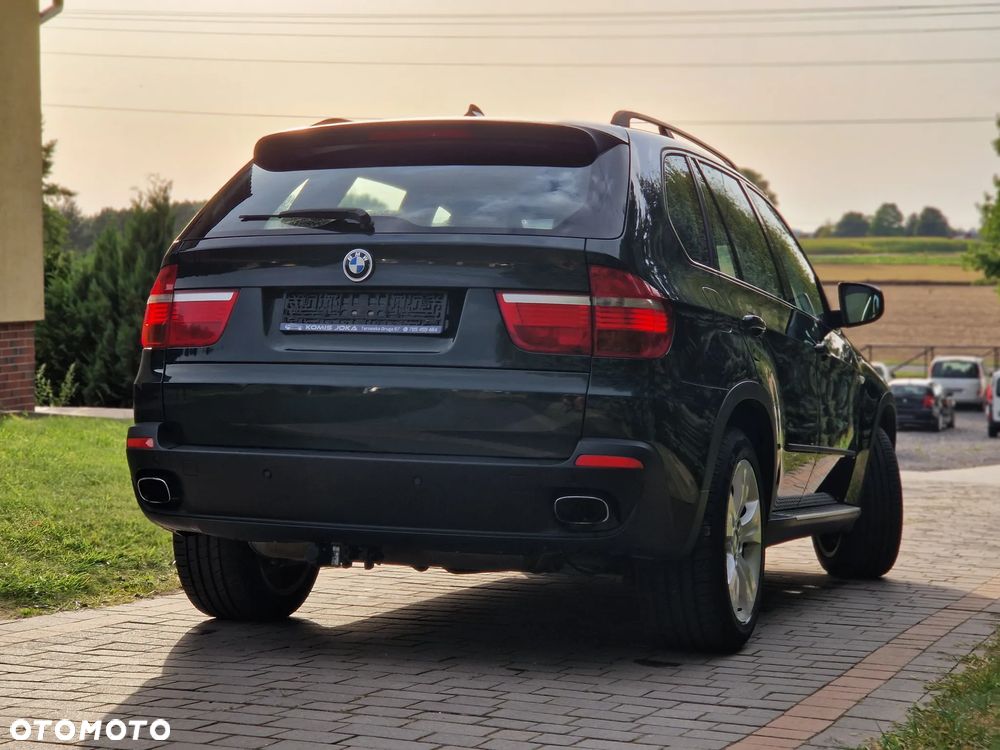 BMW X5 4.8i xDrive - 11