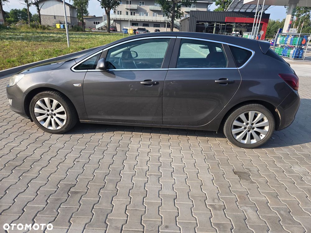 Opel Astra 1.6 Cosmo - 2