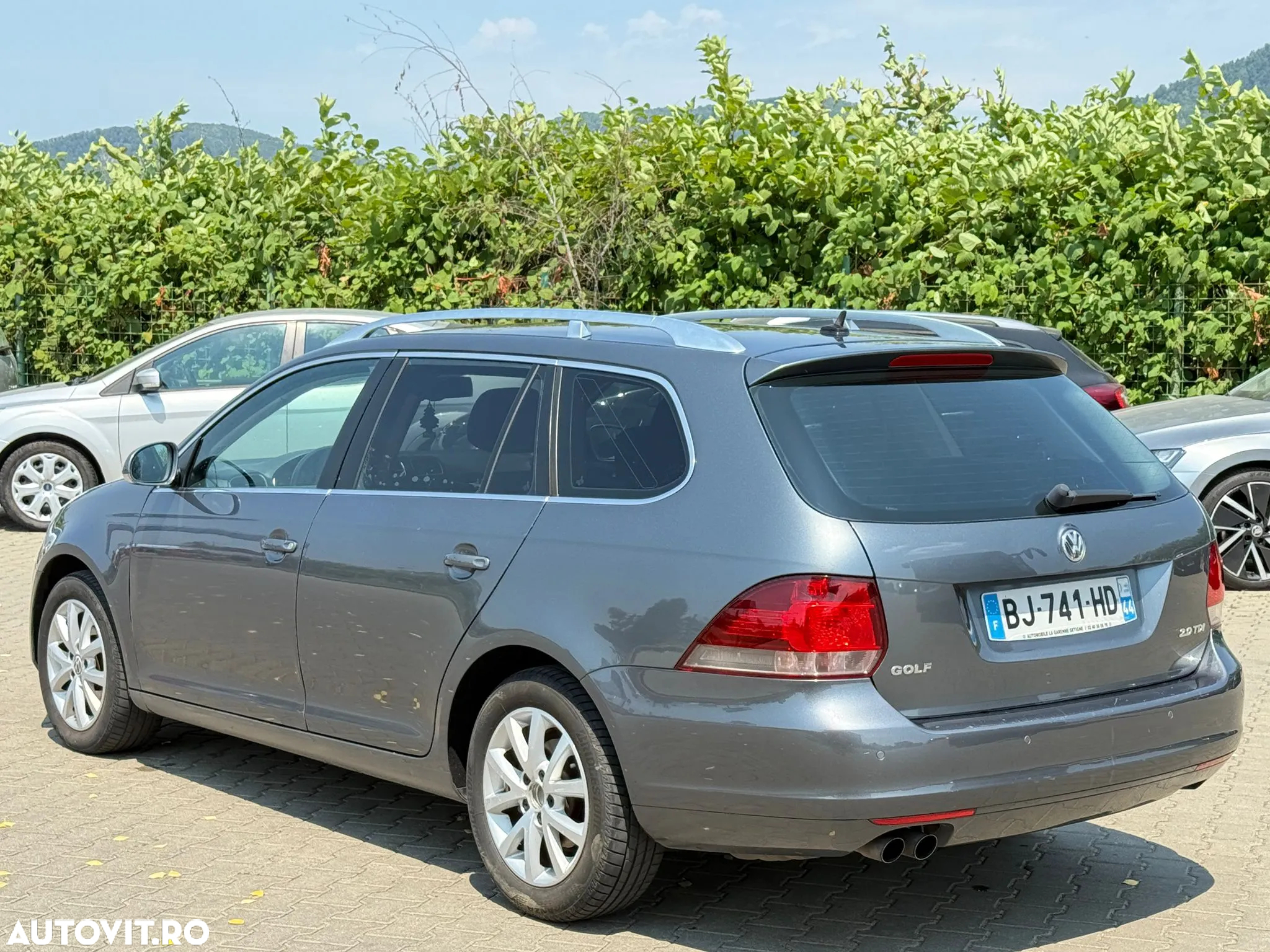 Volkswagen Golf 2.0 TDI Comfortline - 12