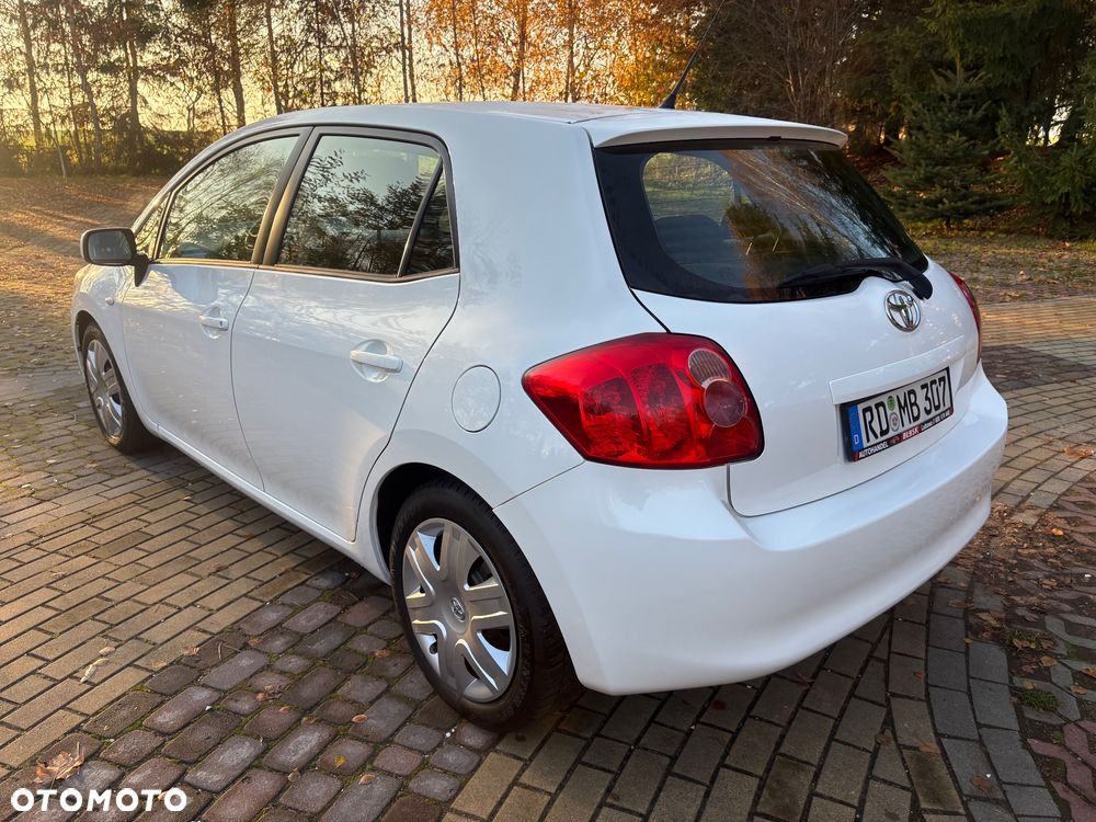 Toyota Auris 1.6 VVT-i Prestige - 4