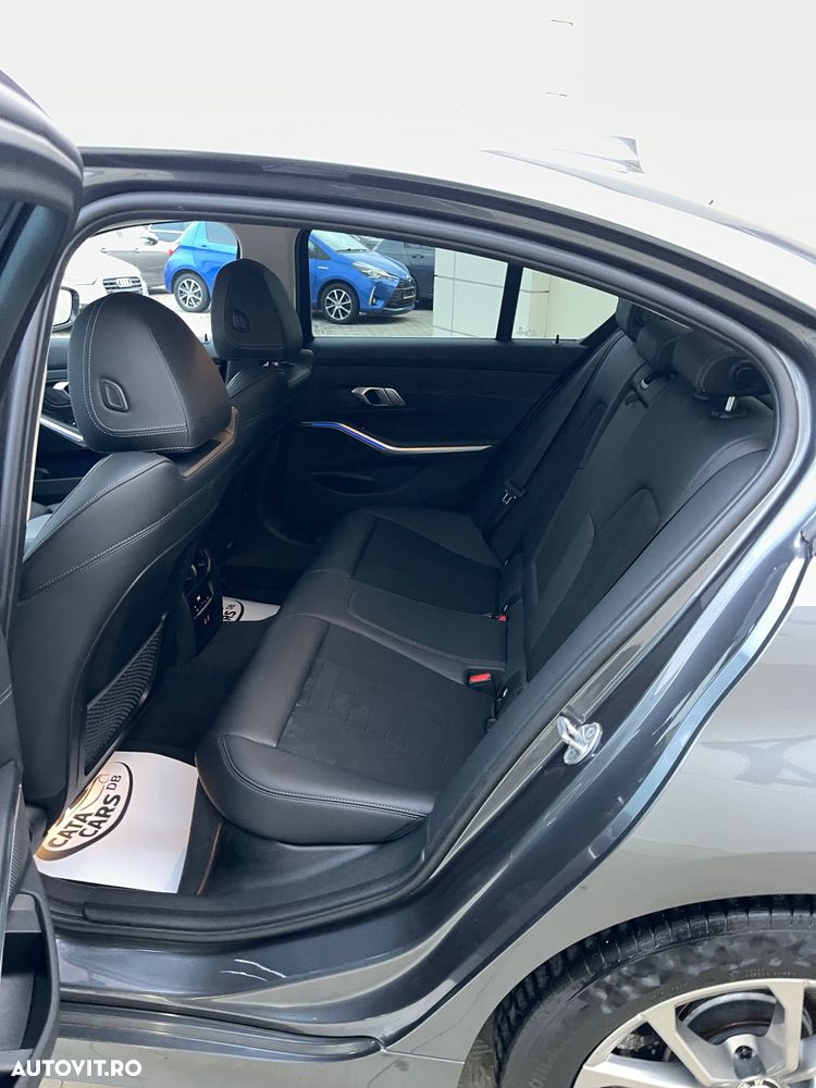 BMW Seria 3 320d AT MHEV - 24