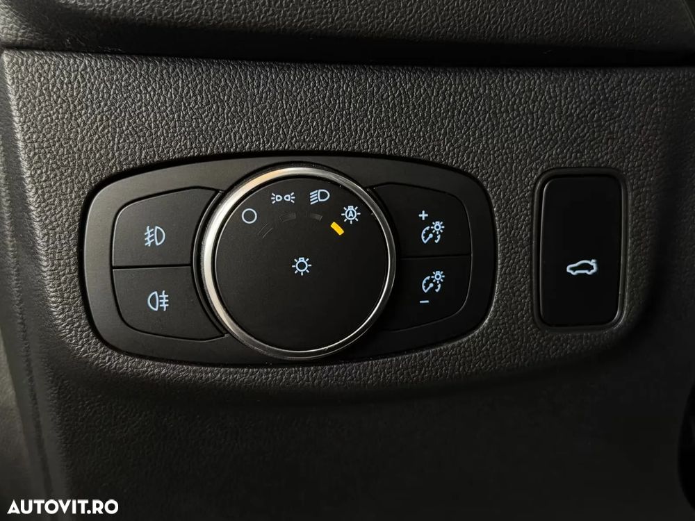 Ford Focus - 22