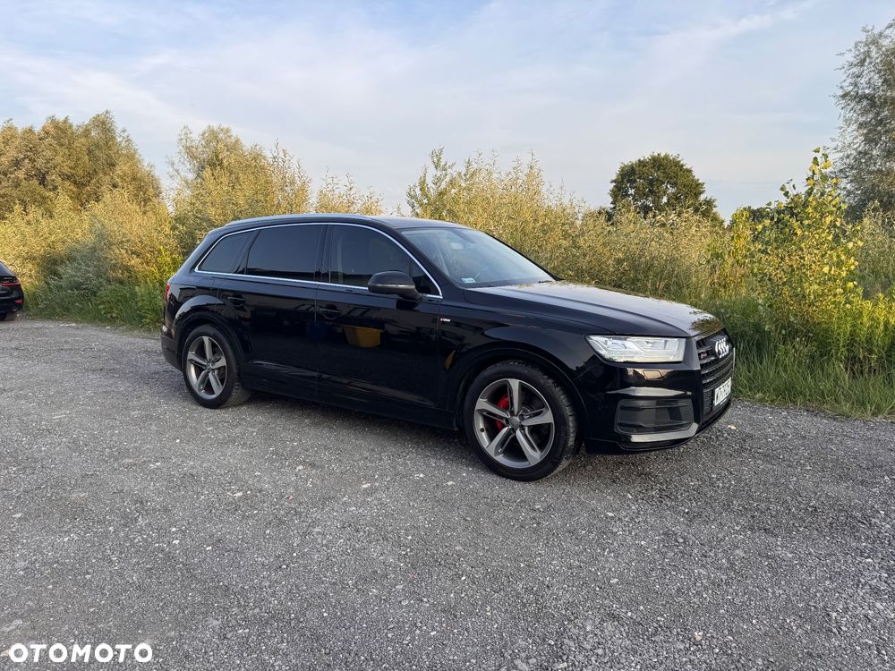 Audi Q7 - 10