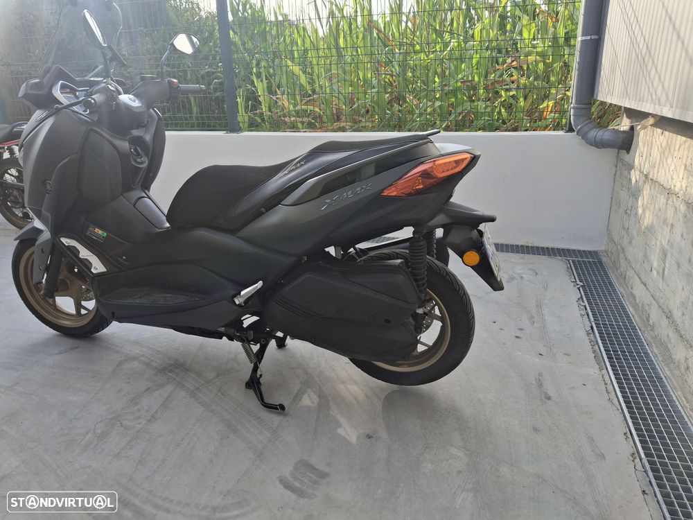 Yamaha X-Max Tech Max - 3