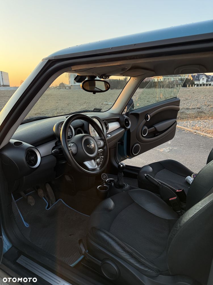 MINI ONE Standard - 7