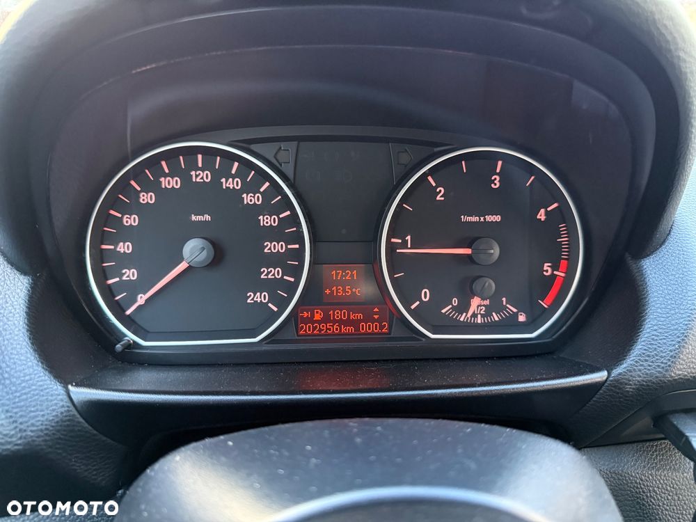 BMW Seria 1 118d - 10