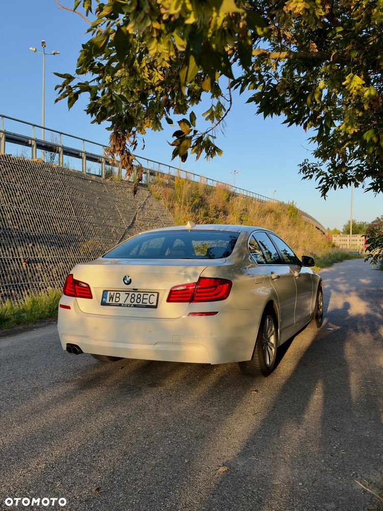 BMW Seria 5 520i Luxury Line - 4