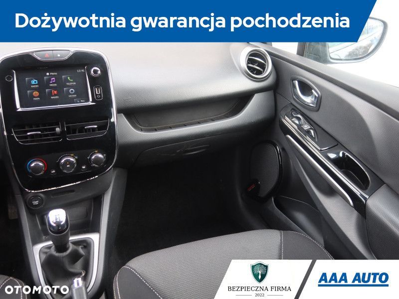 Renault Clio - 10