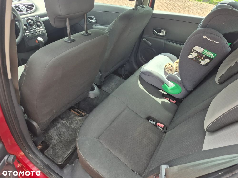 Renault Clio 1.2 16V Authentique - 5