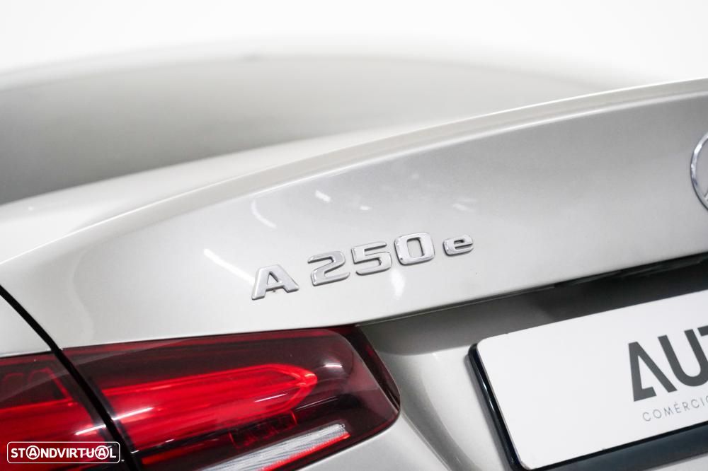 Mercedes-Benz A 250 Limousine e Style Plus - 24