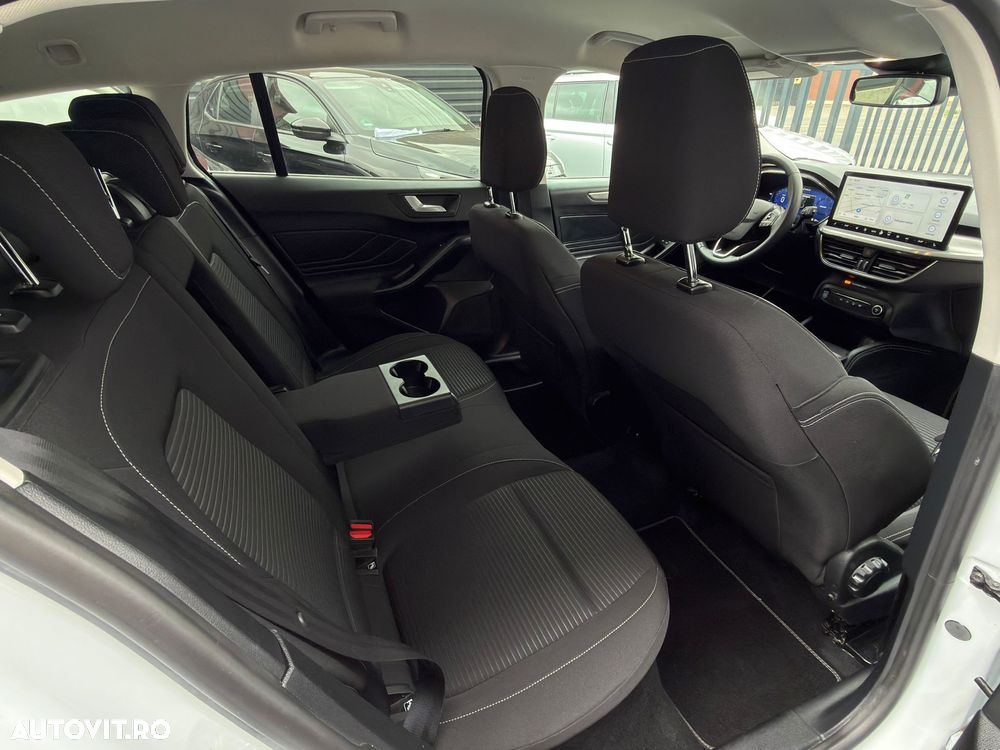 Ford Focus 1.5 EcoBlue Start-Stopp-System Aut. TITANIUM - 14