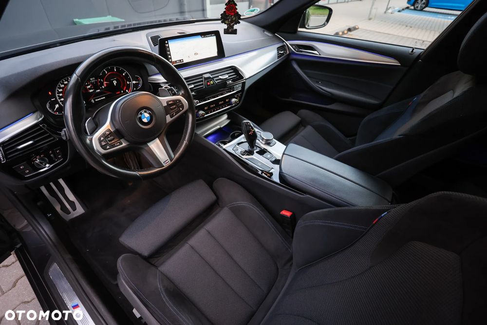 BMW Seria 5 520d xDrive M Sport sport - 17