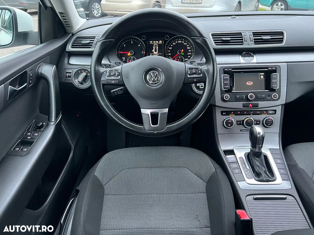 Volkswagen Passat 2.0 Blue TDI DPF DSG Comfortline - 28