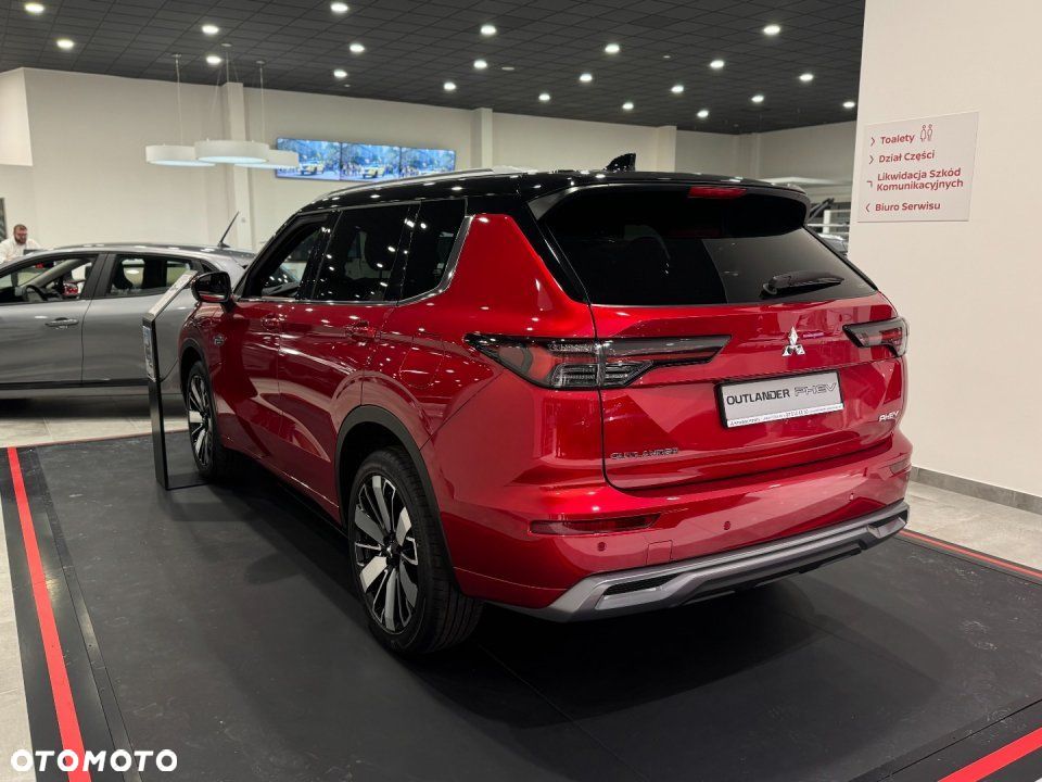 Mitsubishi Outlander - 3