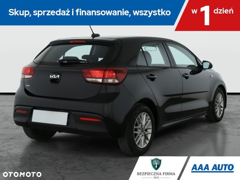 Kia Rio - 7