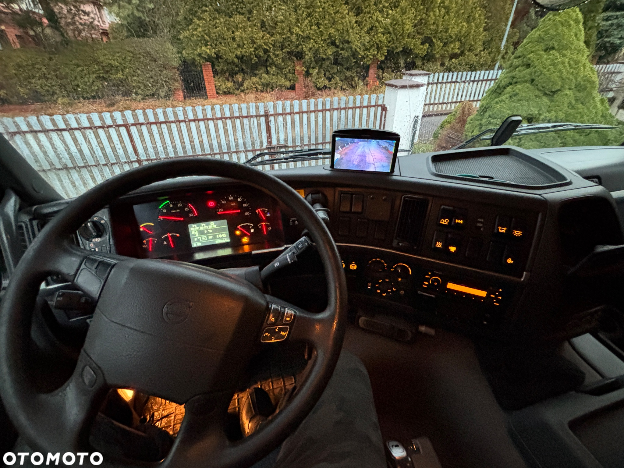 Volvo FM 330 - 16