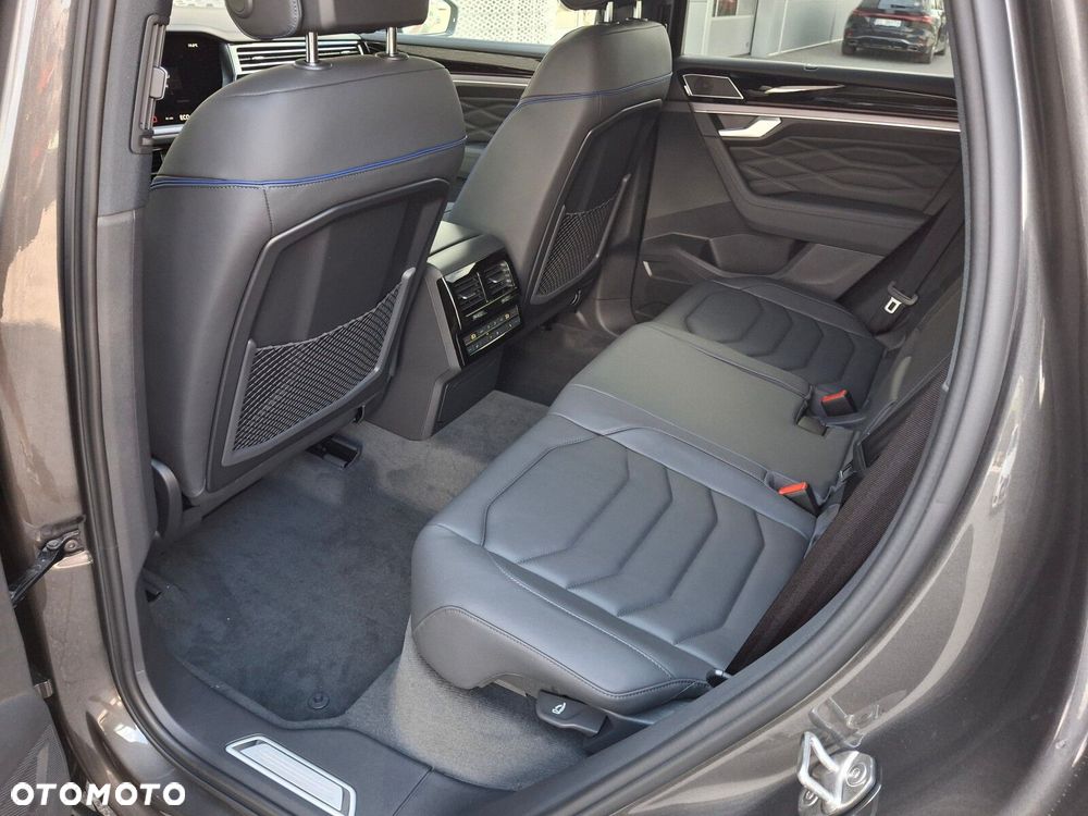 Volkswagen Touareg - 18
