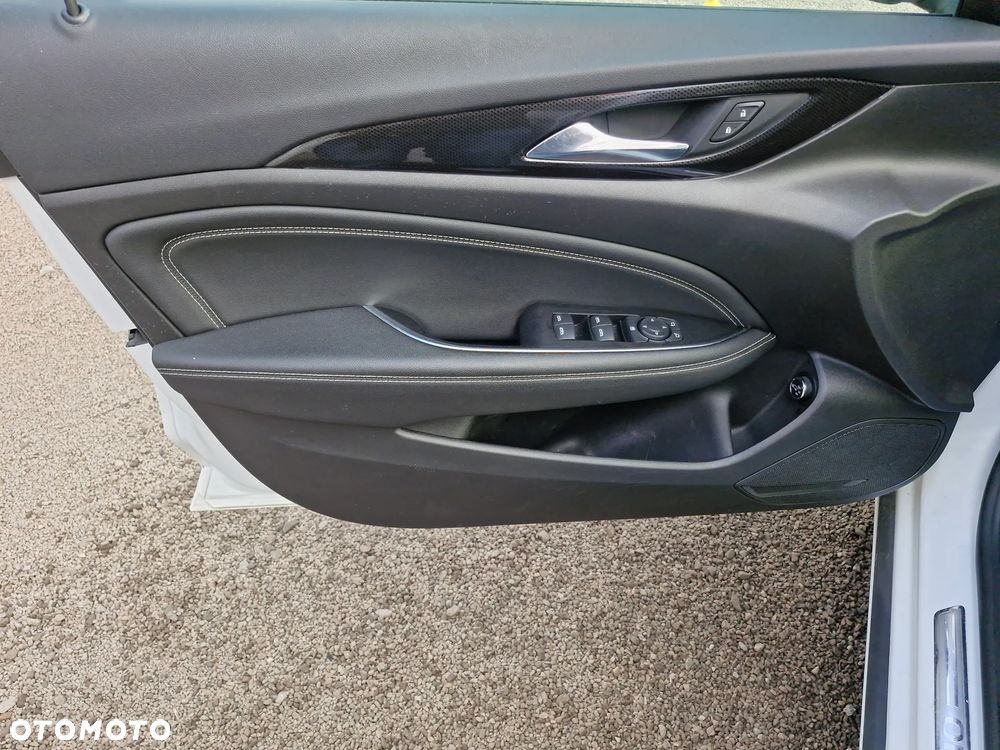 Opel Insignia 2.0 CDTI Exclusive S&S - 29