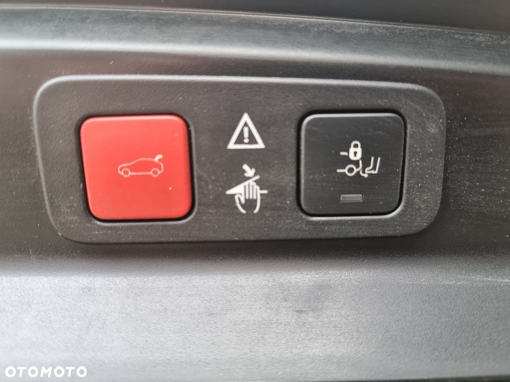 Peugeot 5008 1.5 BlueHDi Allure Pack S&S EAT8 - 25