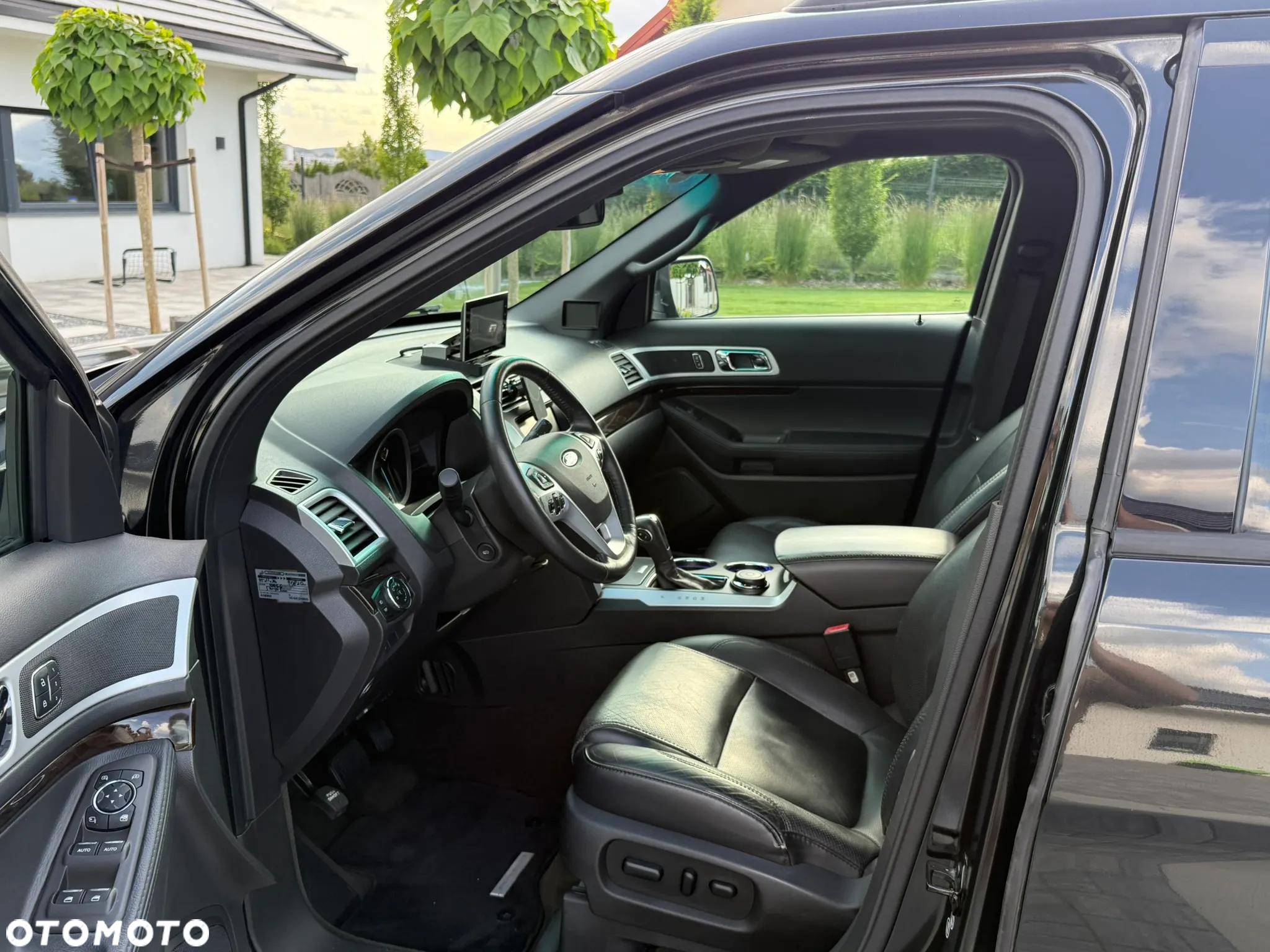 Ford Explorer - 15