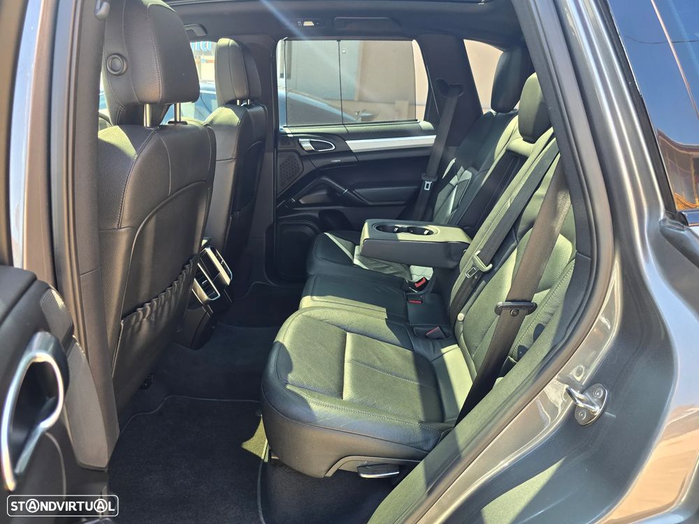 Porsche Cayenne II - 22