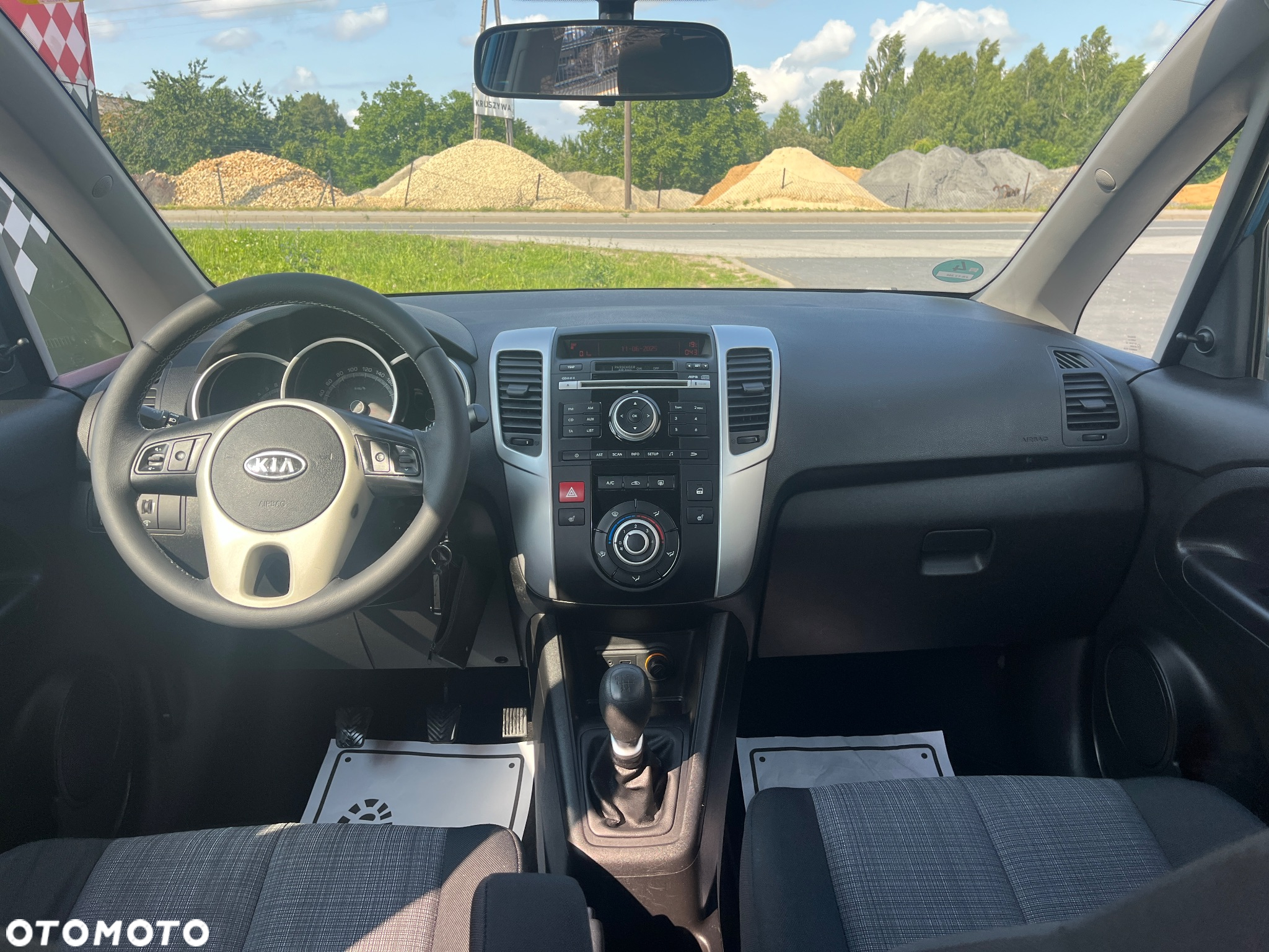 Kia Venga 1.4 L - 25