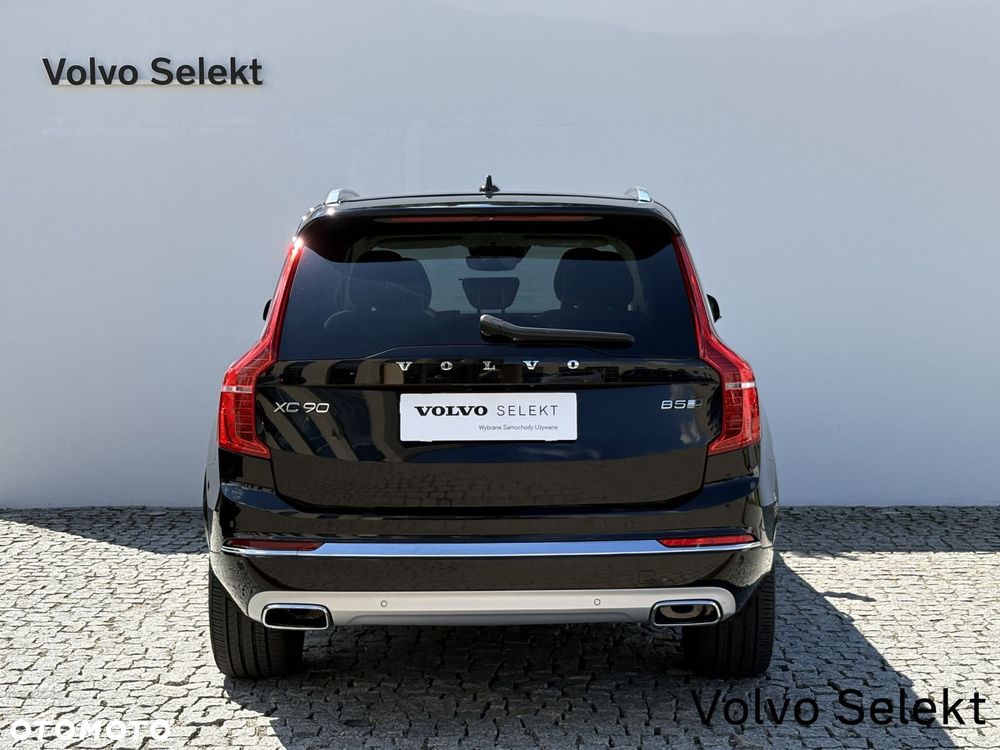 Volvo XC 90 - 8