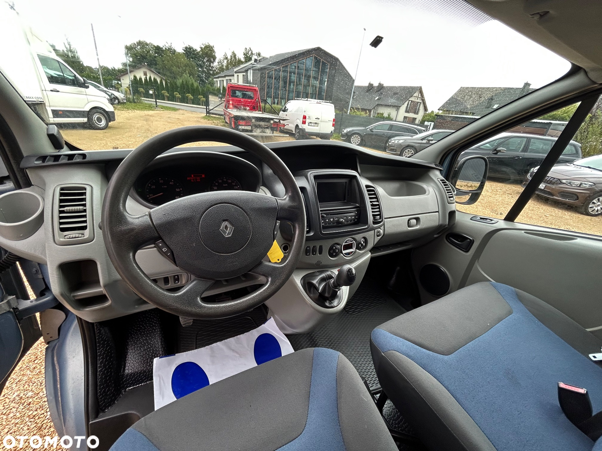 Renault TRAFIC - 12