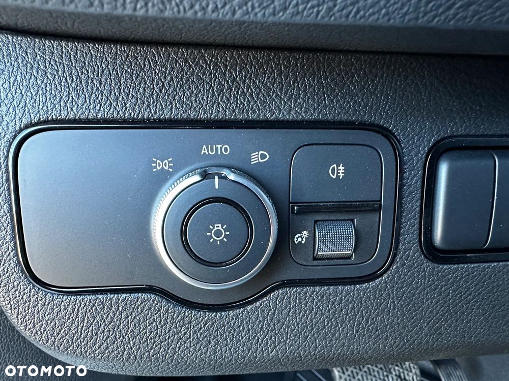 Mercedes-Benz Sprinter - 17