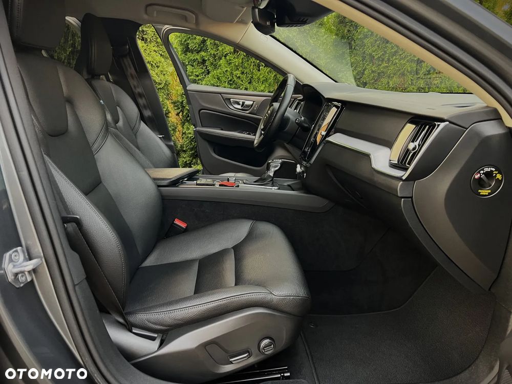 Volvo V60 D3 Momentum - 27
